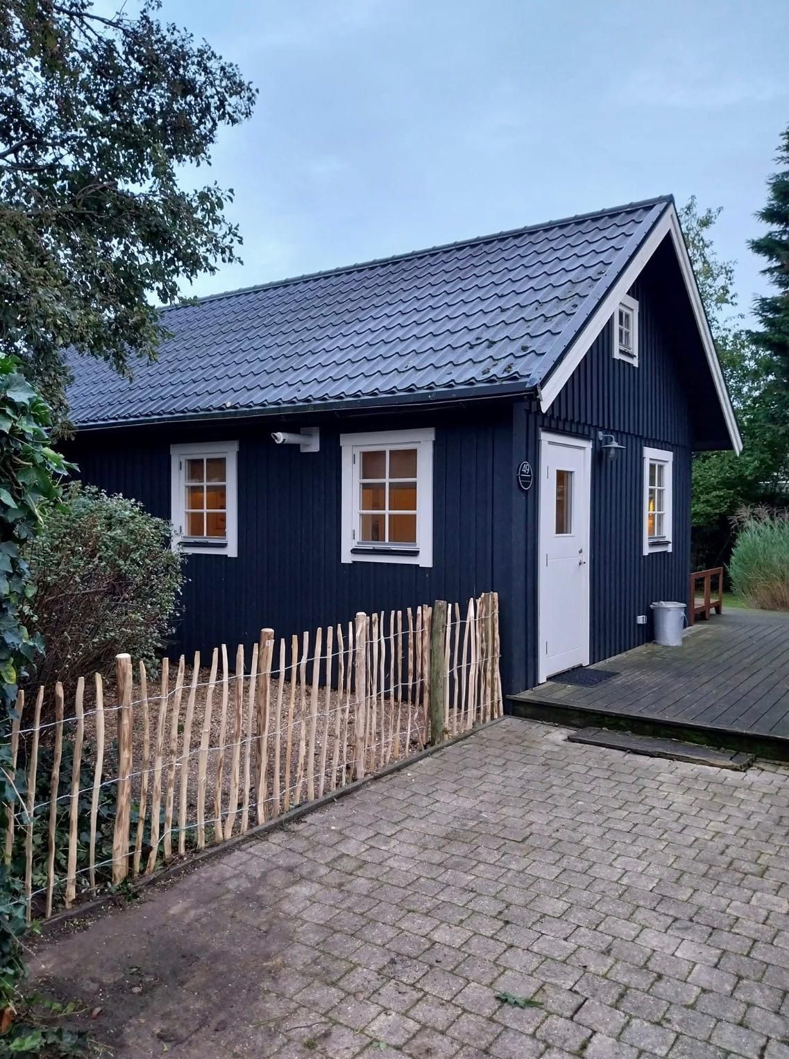 Nieuwe kastanjehouten paaltjesschutting